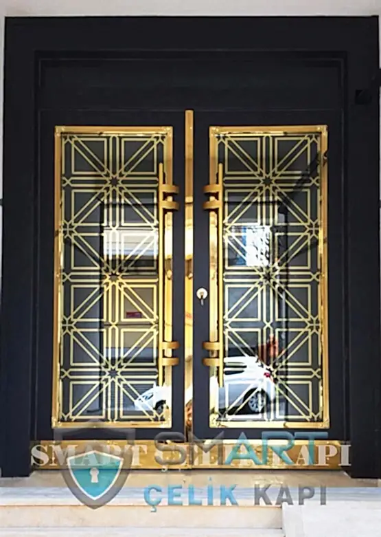 apartman kapıları