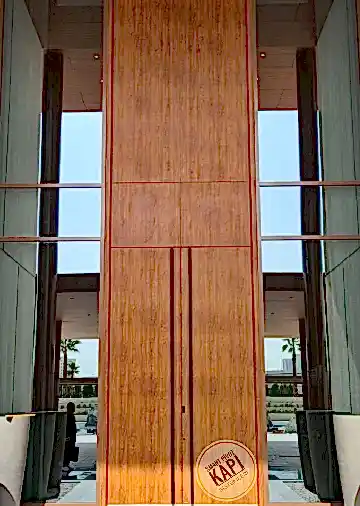 yüksek pivot kapısı