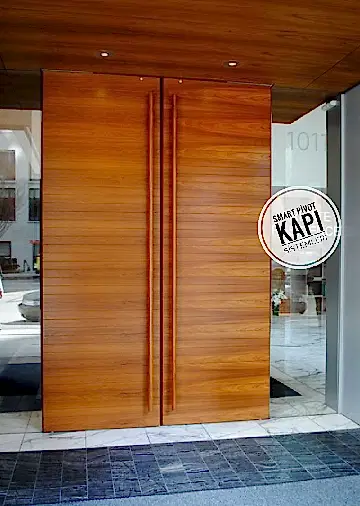 Sade Pivot Kapı PIV20