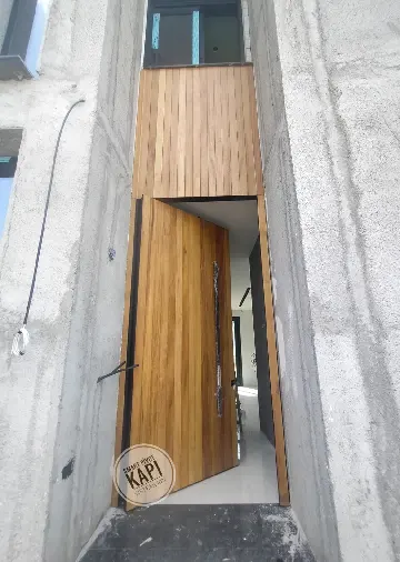 Uzun Pivot Kapı PIV15