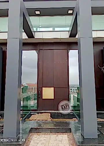 Dayanıklı Pivot Kapı PIV18