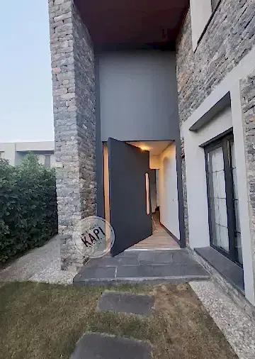 Kompakt Kaplama Pivot Kapı KP2